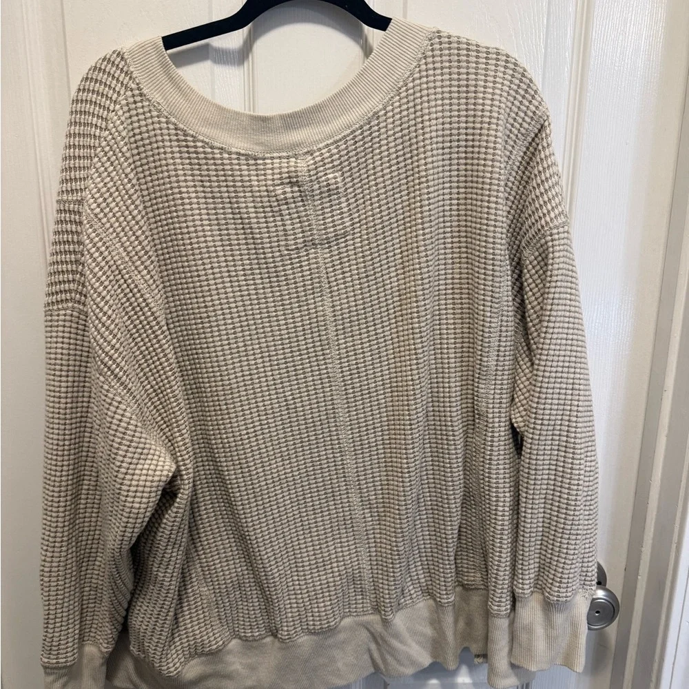 American Eagle Cream Waffle-Knit V-Neck Sweater Oversized - Picture 3 of 3